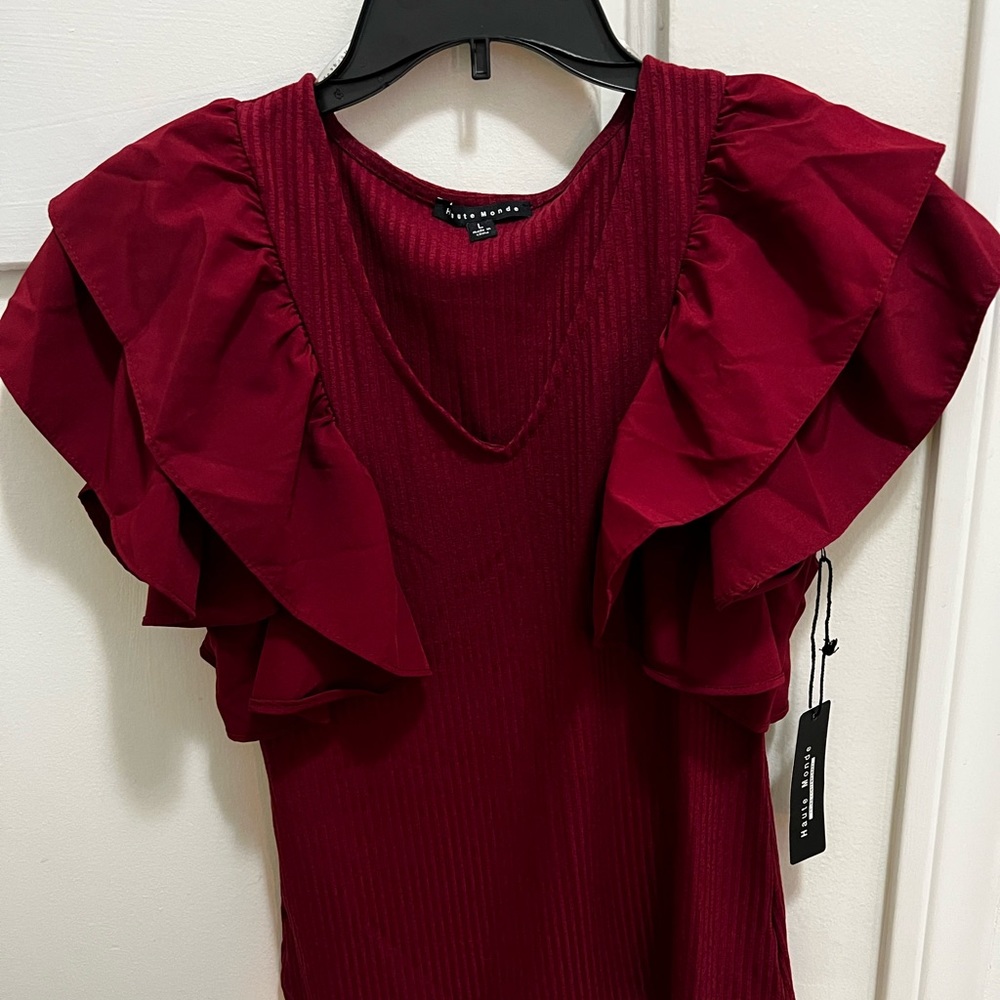 Haute Monde Women’s Top in Burgundy size Large